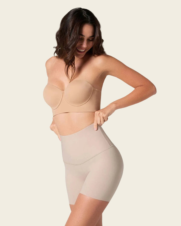 Short de compresión de abdomen y cintura que disimula la celulitis