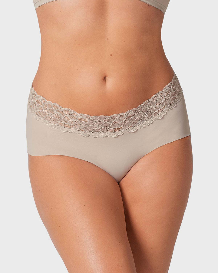 Panty hípster en tela ultraliviana con franja de SmartLace®