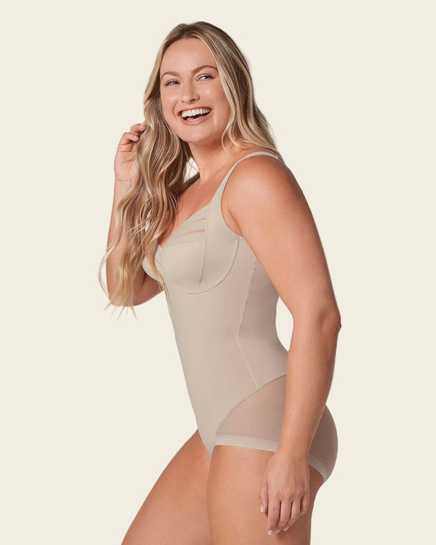 Body de control suave y copas con arco