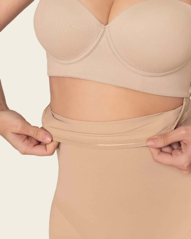 Short media pierna tiro extra alto, levanta cola