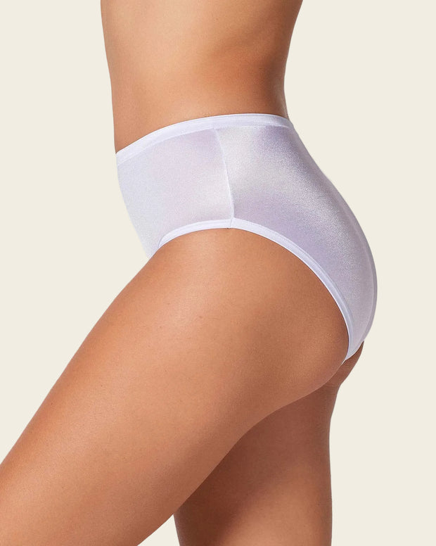 Panty clásico pierna alta con excelente cubrimiento tela suave