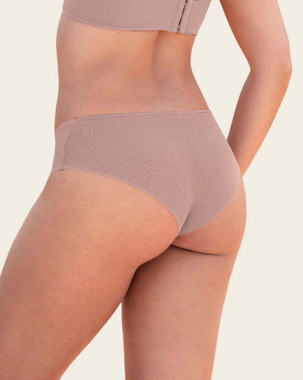Panty cachetero con doble capa de tul en glúteos