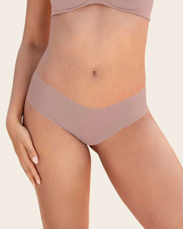 Panty cachetero con doble capa de tul en glúteos