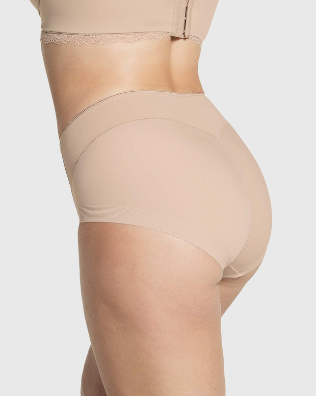 Panty clásico tiro alto de control