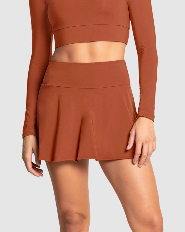 Falda deportiva con short interno con bolsillo
