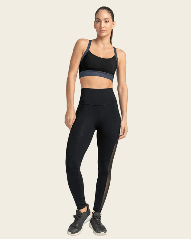 Legging deportivo con bolsillo lateral y detalles en SmartLace®