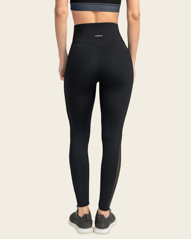 Legging deportivo con bolsillo lateral y detalles en SmartLace®