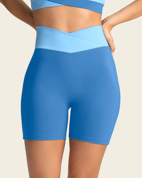 Short biker con pretina en V#color_052-azul-medio