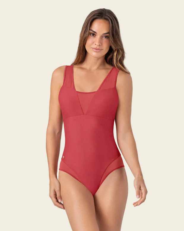 Traje de baño entero de compresión fuerte con detalles en tul - Hasta 2 cm menos
