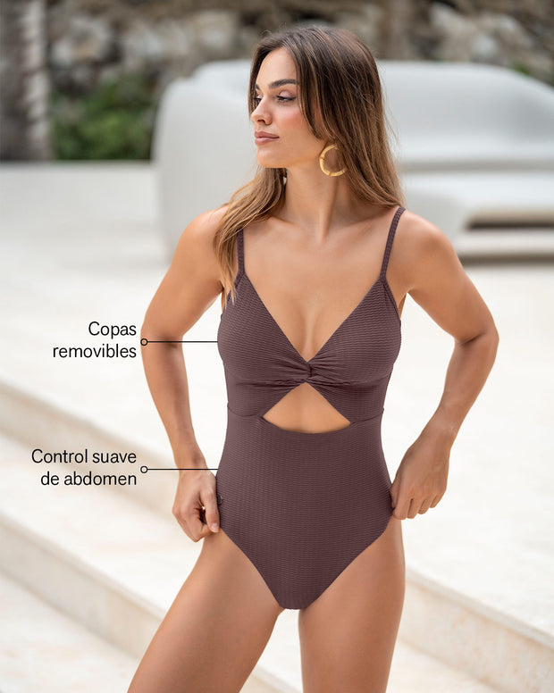 Traje de baño entero de compresión suave con detalle de escote cruzado