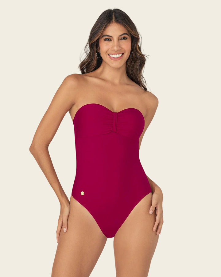 Traje de baño entero con espalda ajustable