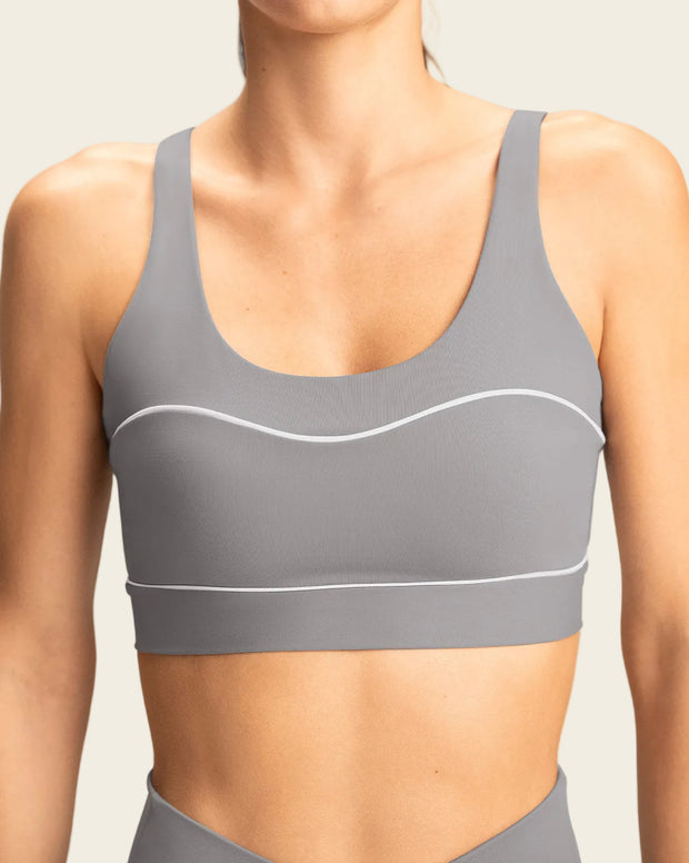 Top deportivo con cargaderas dobles