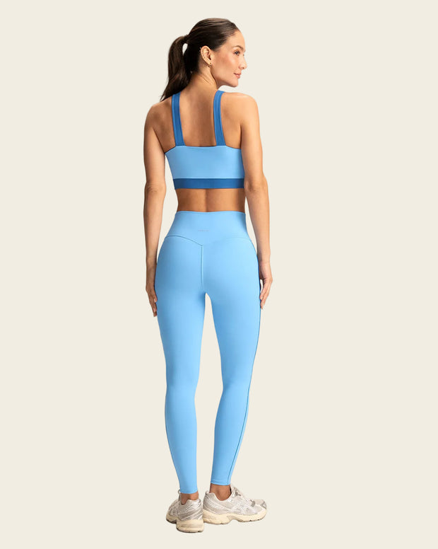 Top deportivo doble faz, cargaderas anchas