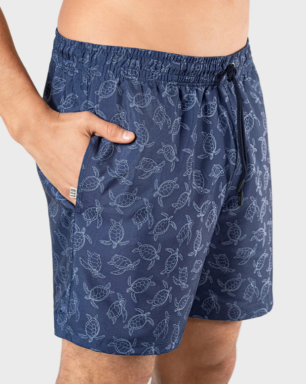 Pantaloneta de baño masculina con práctico bolsillo al lado derecho