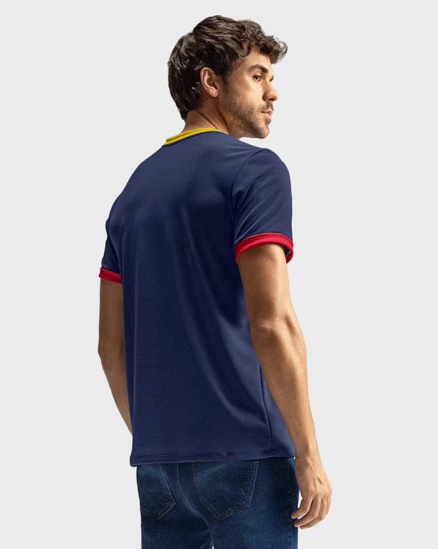 Camiseta deportiva masculina con tecnología de secado rápido