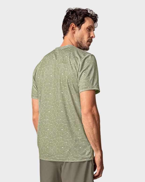 Camiseta deportiva masculina con tecnología de secado rápido