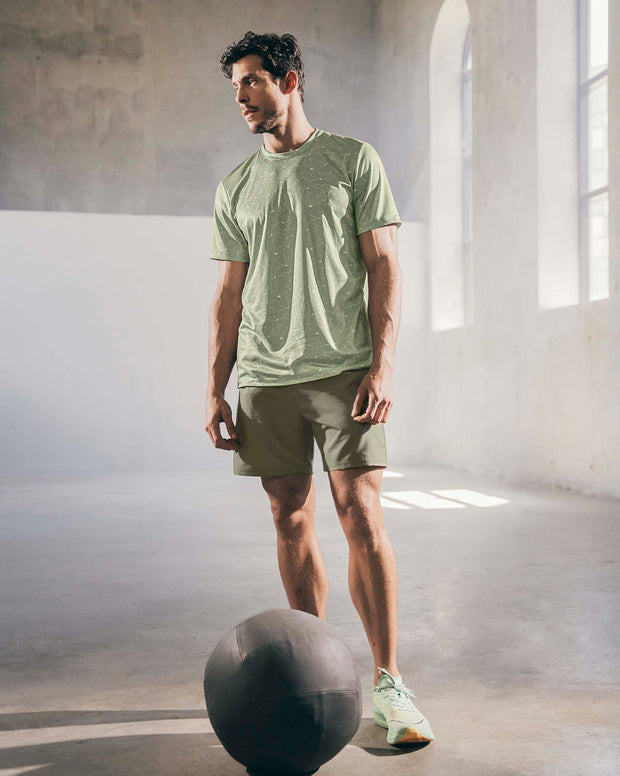 Camiseta deportiva masculina con tecnología de secado rápido