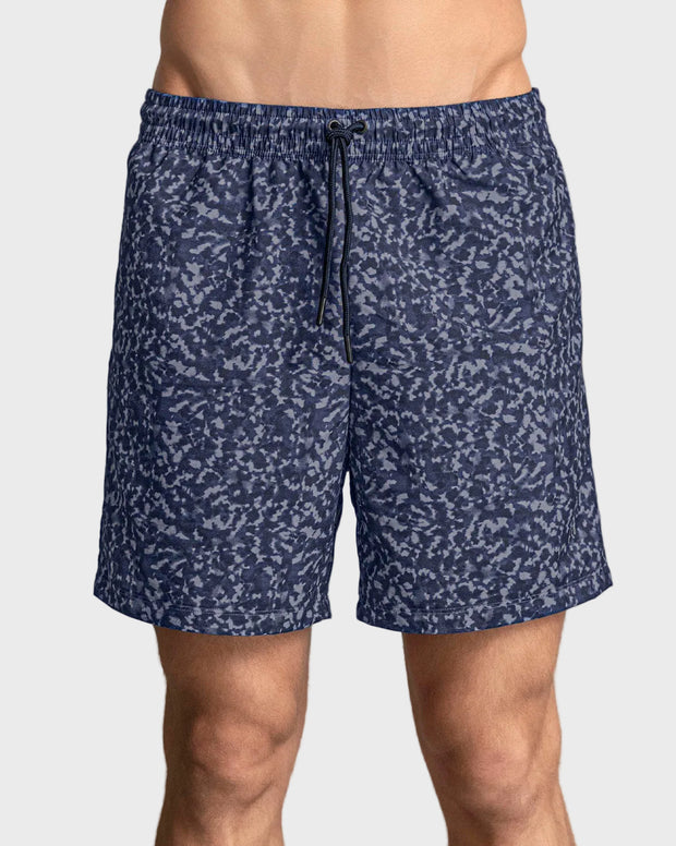 Pantaloneta deportiva con bolsillos funcionales