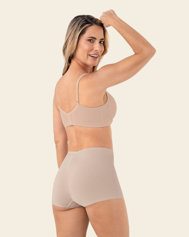 Brasier de realce suave y buen cubrimiento en espalda