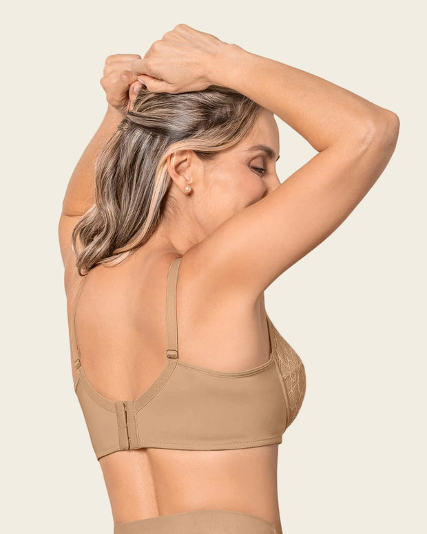 Brasier triangular con copas en SmartLace® y espalda en tela lisa