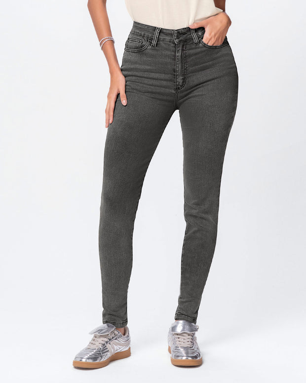 Jeans skinny esenciales para mujer