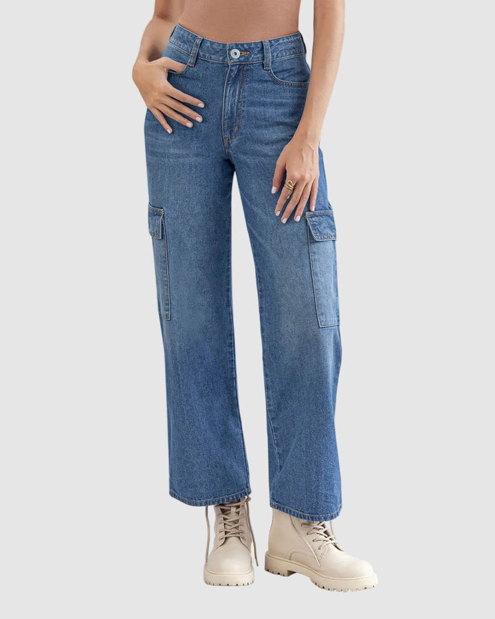 Jean bota ancha con bolsillos estilo cargo