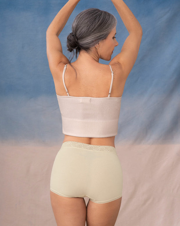Paquete x 3 panties clásicos con toques de encaje