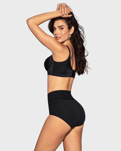 Panty faja de compresión moderada tiro alto en SkinFuse®#color_700-negro