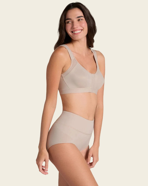 Panty faja de compresión moderada tiro alto en SkinFuse®