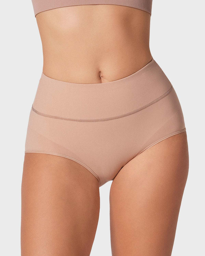 Panty faja de compresión moderada tiro alto en SkinFuse®