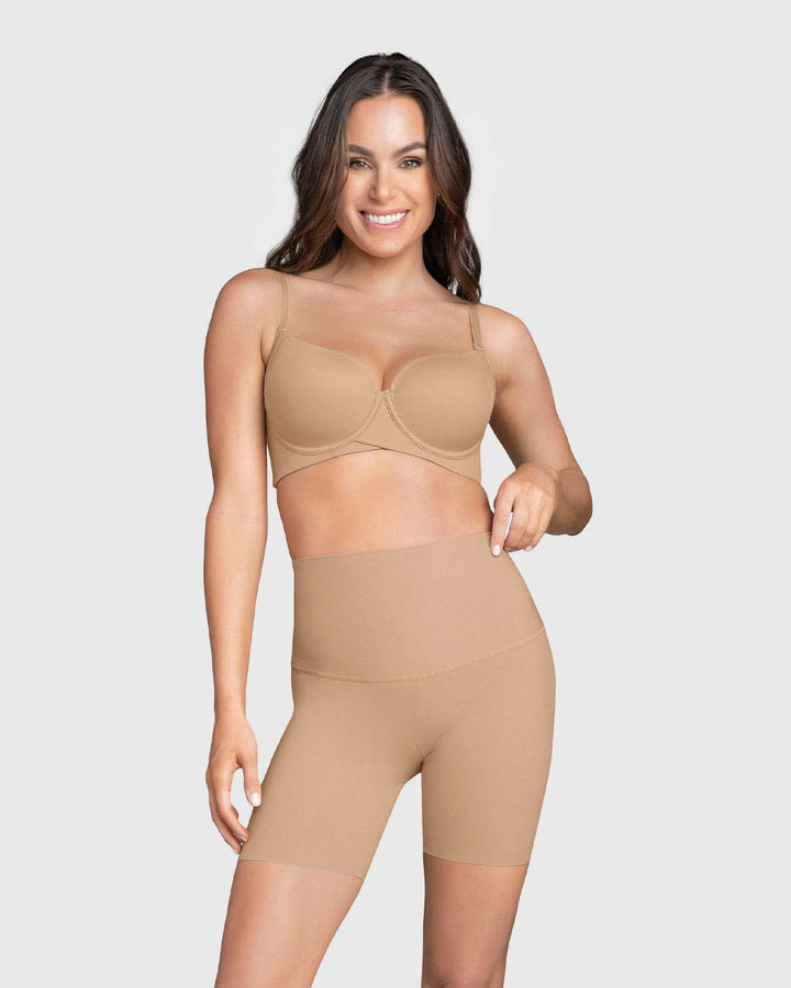 Short de compresión de abdomen y cintura que disimula la celulitis