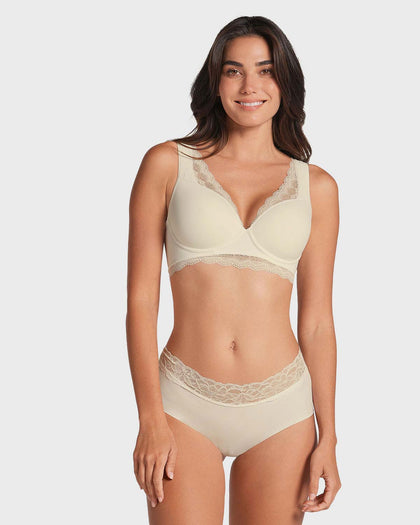 Panty hípster en tela ultraliviana con franja de encaje
