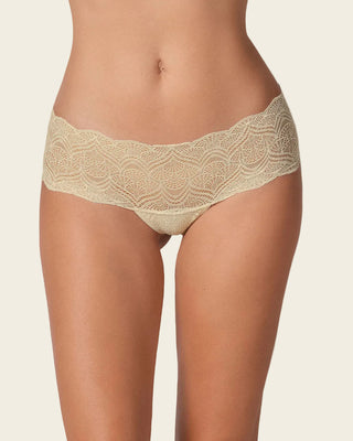 Panty estilo hipster en encaje con transparencias y detalles en moras#color_253-marfil