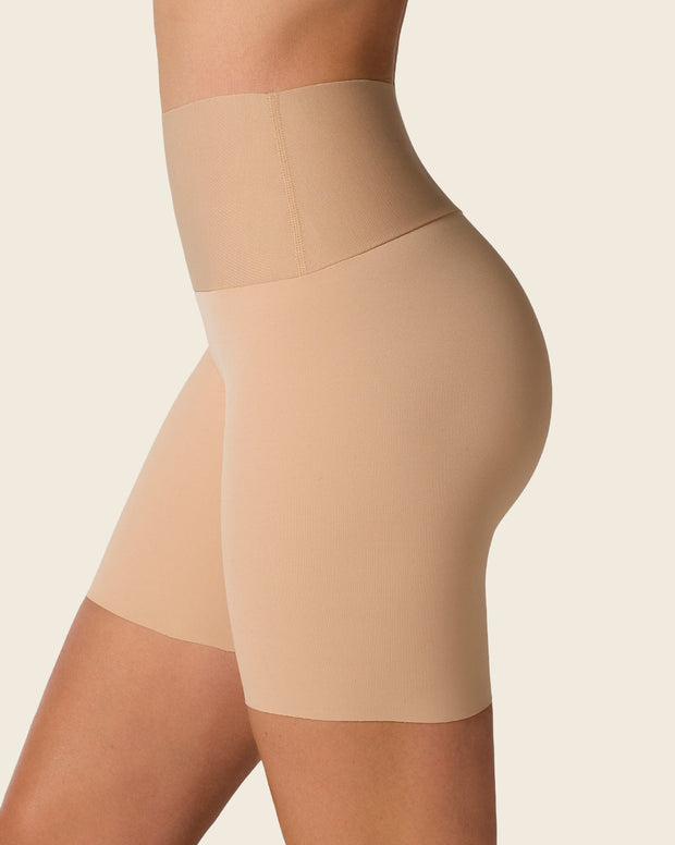 Short de control moderado aspecto invisible con fajón antideslizante