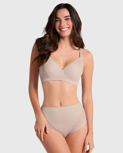 Panty faja clásico invisible con transparencias en glúteos y laterales