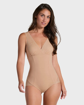 Faja tipo body con bralette incorporado con compresión de abdomen#color_801-cafe-medio