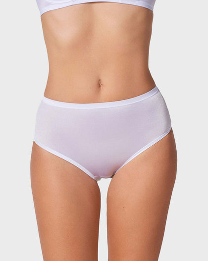 Panty clásico pierna alta con excelente cubrimiento tela suave#color_000-blanco
