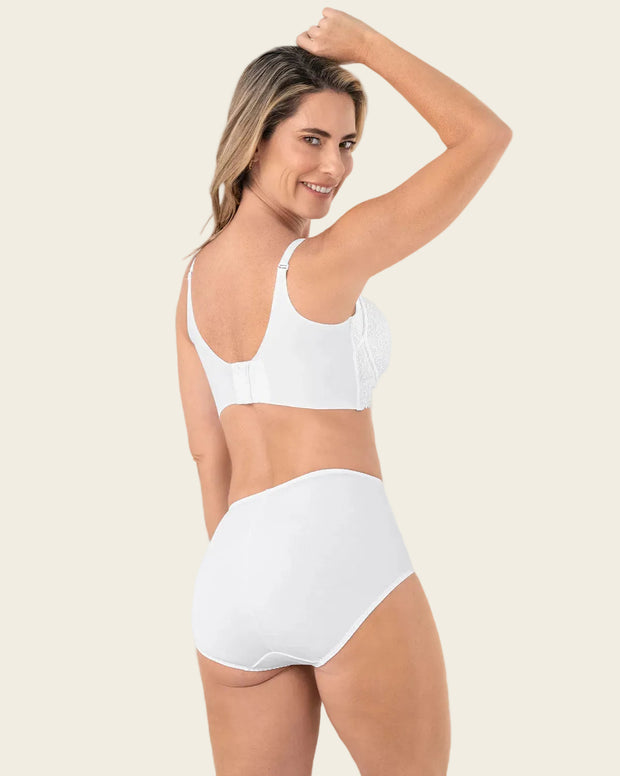 Panty clásico de compresión suave con toques de encaje en abdomen