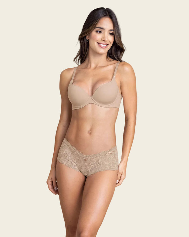 Panty estilo hipster en encaje moderno