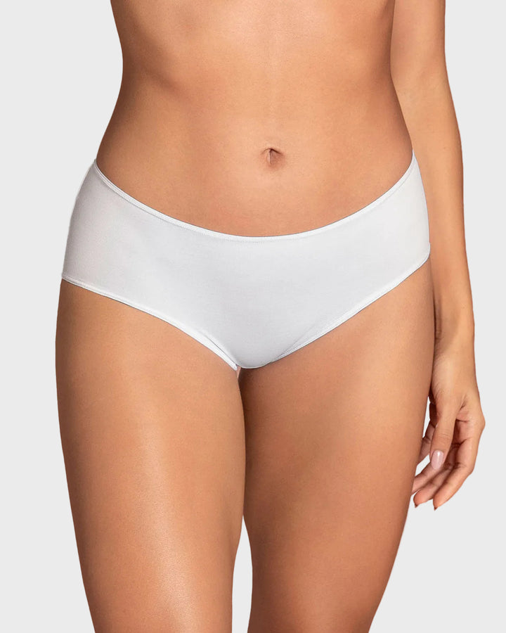 Hípster semidescaderado de buen cubrimiento