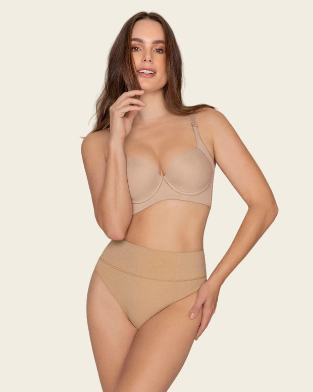 Brasilera de compresión moderada tiro alto en SkinFuse®
