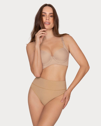 Brasilera de compresión moderada tiro alto en SkinFuse®#color_802-cafe-claro