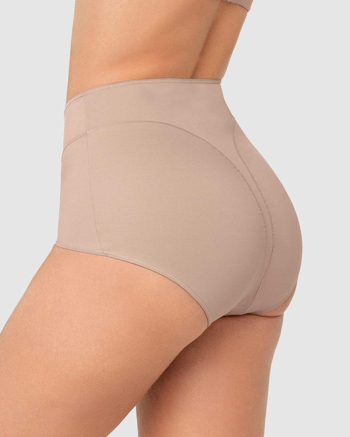 Panty clásico de compresión y tiro alto