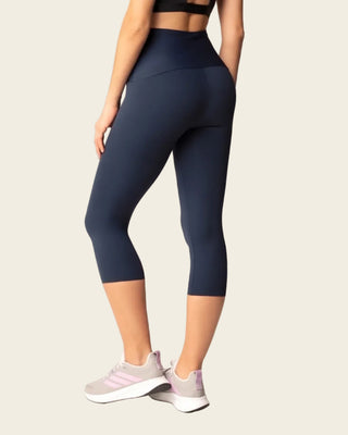 Capri deportivo tiro alto con control de abdomen#color_b55-azul-oscuro