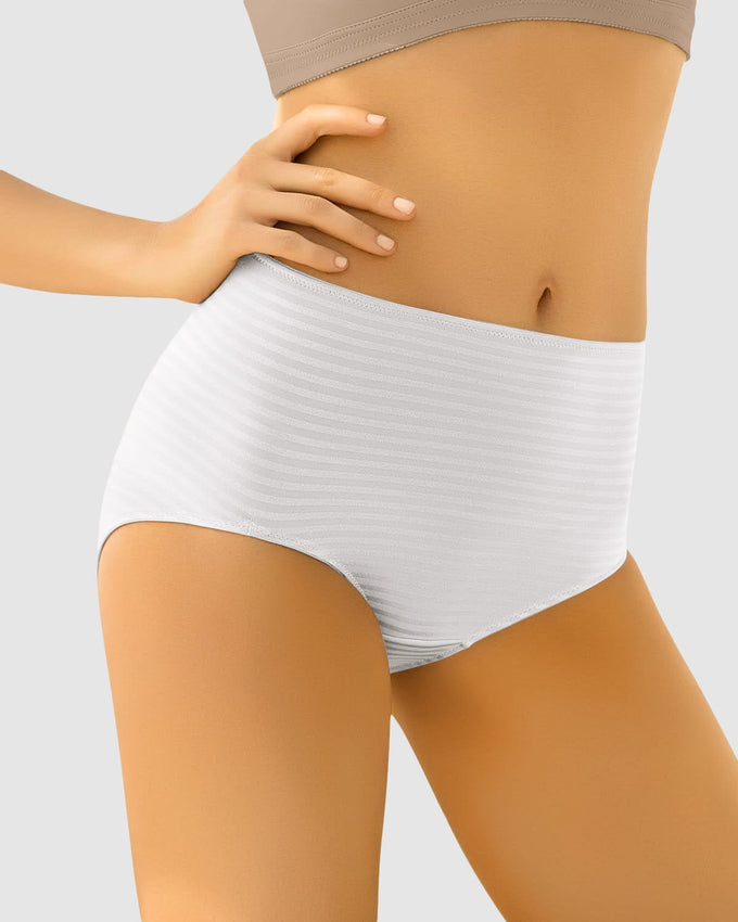 Panty clásico con cubrimiento hasta la cintura#color_000-blanco