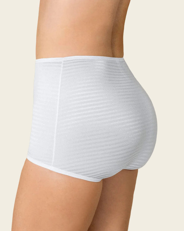 Paquete x 3 panties clásicos con máximo cubrimiento