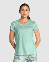 Camiseta deportiva de secado rápido y silueta semiajustada#color_475-verde-claro