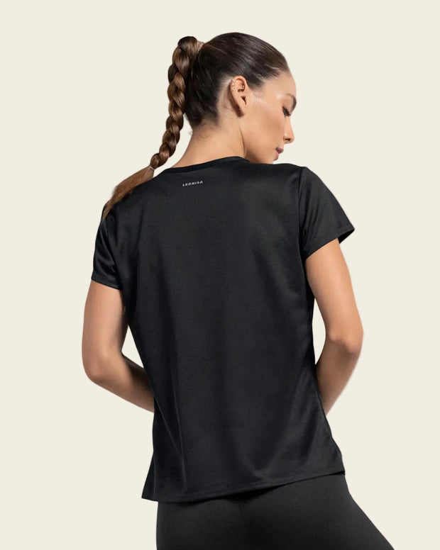 Camiseta deportiva de secado rápido y silueta semiajustada