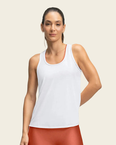Camiseta deportiva de secado rápido y silueta semiajustada para mujer#color_000-blanco