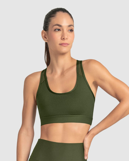 Top deportivo con espalda atlética en material de secado rápido#color_249-verde-oscuro